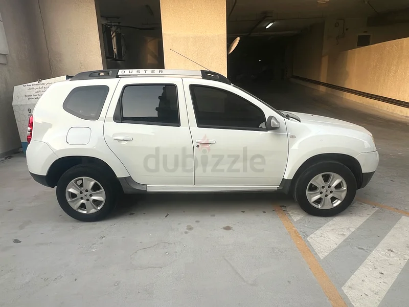 2015 RENAULT DUSTER LOW KM 68000 ONLY RTA PASS IN VERY GOOD CONDITION63613733685507112