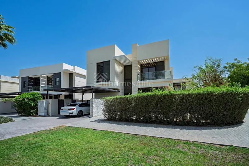 Corner Plot | Fully upgraded | Private Pool63970972371457110