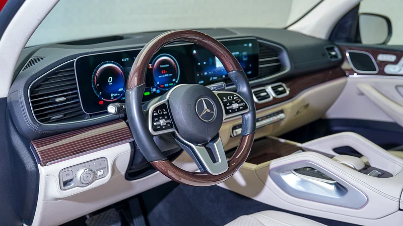 سيارة GLE-Class 450 AMG Line Premium Plus دفع رباعي | 4,123 درهم شهريًا | ضمان يصل إلى 3 سنوات بدون حدود | خليجي63613462582018113