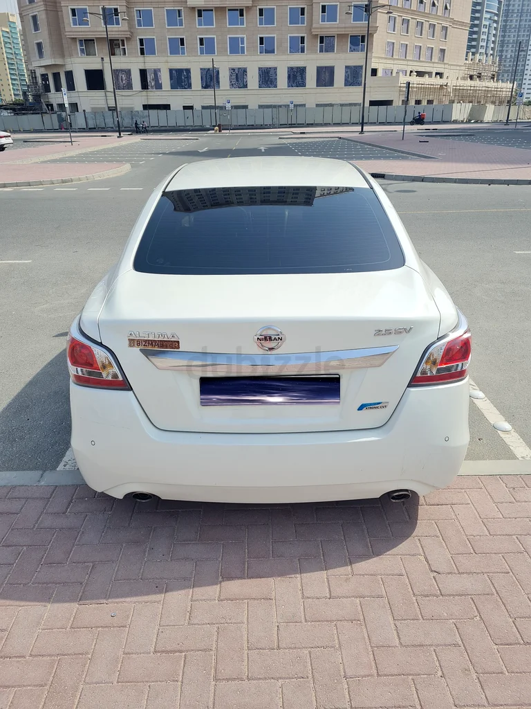 Nissan altima 2015 model gcc full option  SV V4 . 16500 .63613131470337112