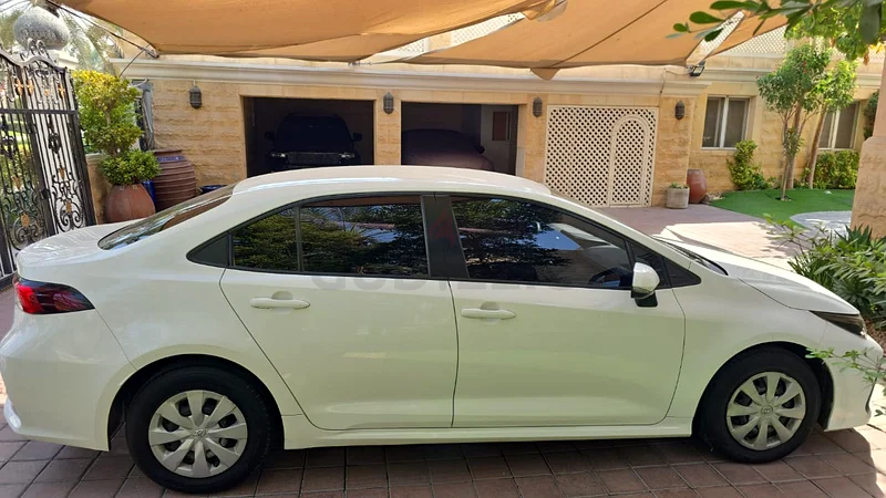 Toyota Corolla. 46K NEGOTIABLE.63612451699331111