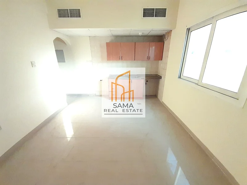 ستوديو مطبخ مغلق متاح للعائلة، موقع جيد في وسط عجمان مويلح63704231545218114