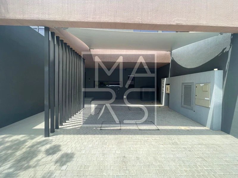 World Class Amenities | Strategic Location63654746366210111