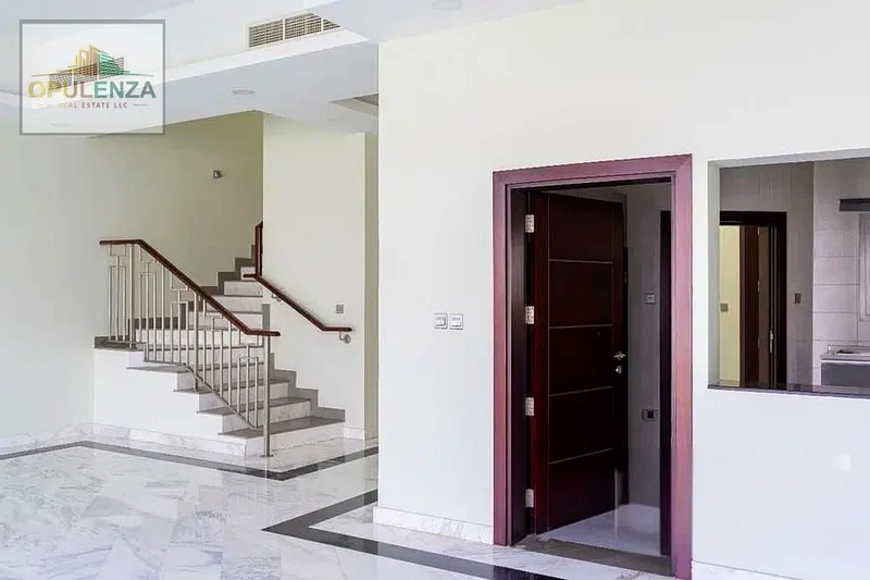 فيلا مكونة من 4 غرف نوم مع خادمة في الفرجان | قريبة من المدارس والمجمعات التجارية63763683535746114