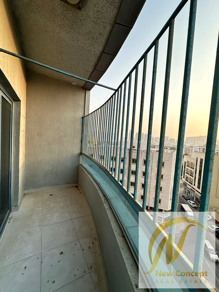 شقة مكونة من ثلاث غرف نوم للبيع في أبراج فالكون63885769418754111