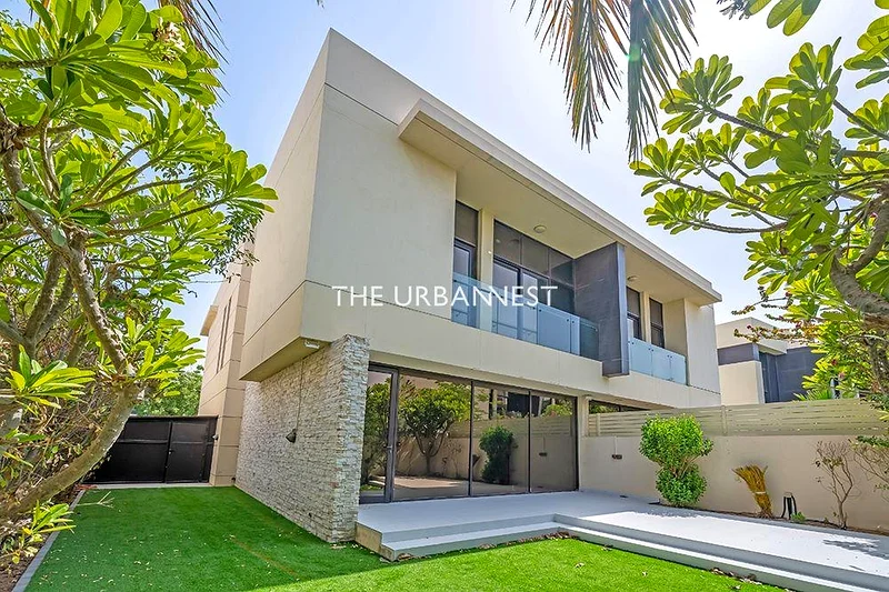 Exclusive | Vacant | Fully Upgraded | Spacious63738297041155110