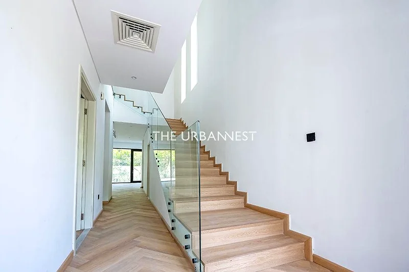 Exclusive | Vacant | Fully Upgraded | Spacious63738297041155114