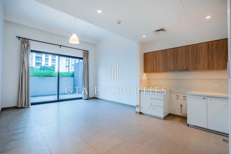 Vacant | Easy Pool Access | Large Terrace63754524824321111