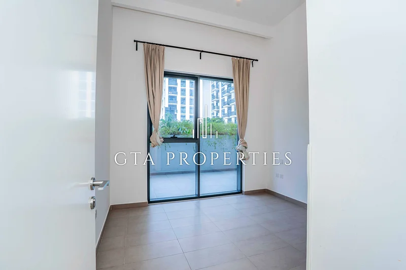 Vacant | Easy Pool Access | Large Terrace63754524824321113