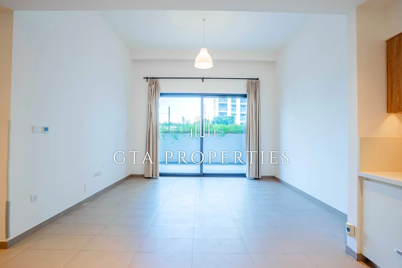 Vacant | Easy Pool Access | Large Terrace63754524824321114