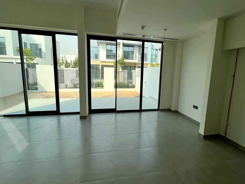 SINGLE ROW | BRAND NEW | READY TO MOVE-IN63732115466627114