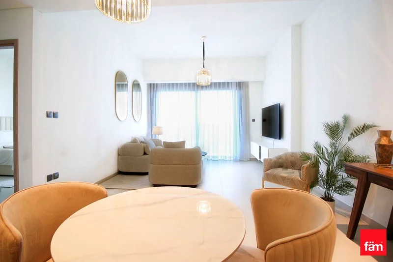 Luxury Furnishing | Blvd View | Bright |63772853413761114