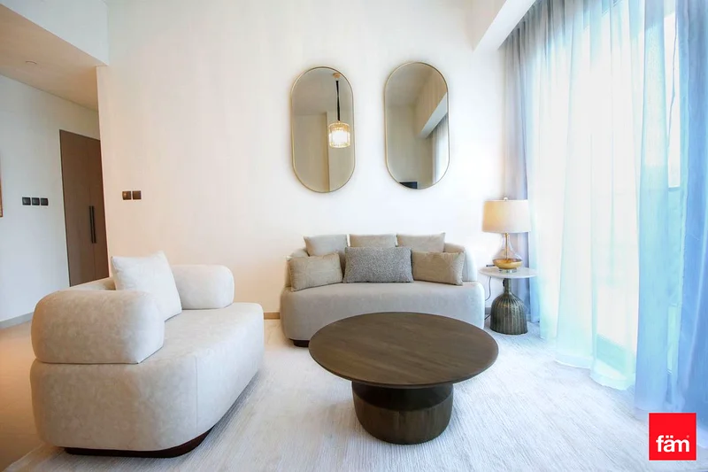 Luxury Furnishing | Blvd View | Bright |63772853413761113