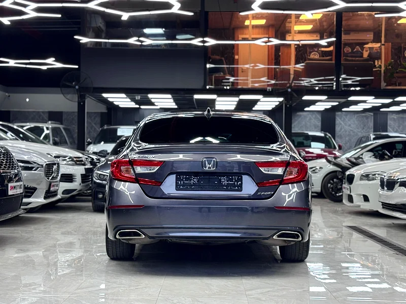 2018 GCC HONDA ACCORD MINT CONDITION ACCIDENT FREE WARRANTY AND FINANCE63612064130690114