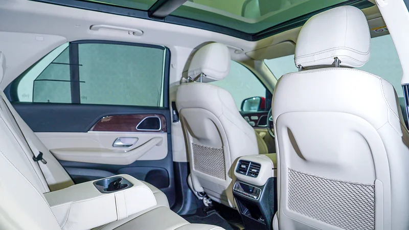 سيارة GLE-Class 450 AMG Line Premium Plus دفع رباعي | 4,123 درهم شهريًا | ضمان يصل إلى 3 سنوات بدون حدود | خليجي63613462582018114
