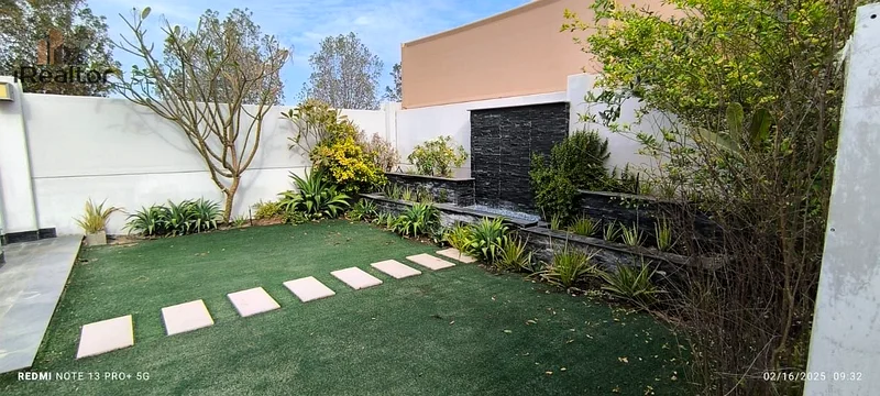 Spacious 3 Bed Villa | Available for sale63839076222082111