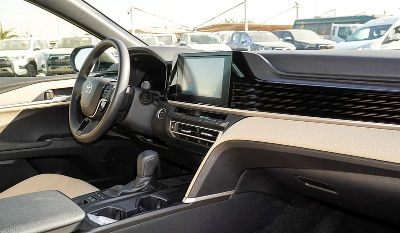 TOYOTA CAMRY E NUMBER 3 2.5L HYBRID MODEL 202563612450418307114