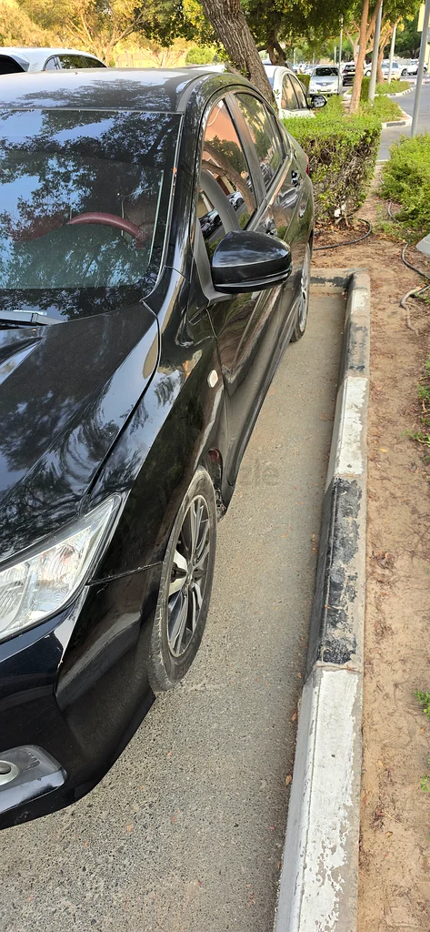 GCC Black Honda City 2016 available in excellent condition63612063311490112