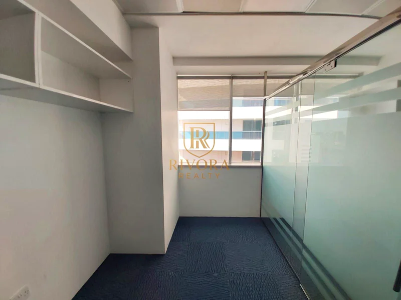 OFFICE I WITH GLASS PARTITION I FITTED63617435643523113