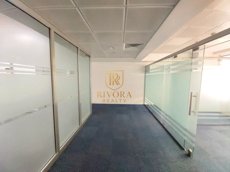 OFFICE I WITH GLASS PARTITION I FITTED63617435643523114