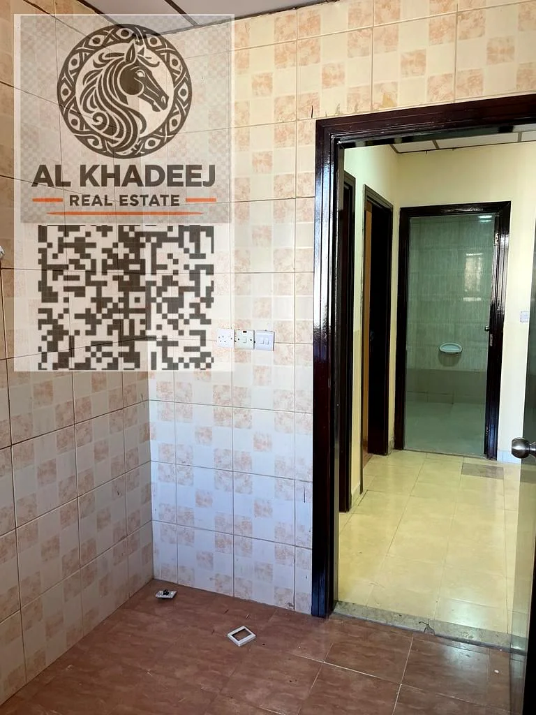 شقة مكونة من غرفتين نوم للإيجار في الجرف 2 – حمامان وشرفة – بالقرب من مدرسة الأقصى – 30,000 درهم سعر نهائي – 4 شيكات – شيك تأمين غير مؤرخ63714929214594114