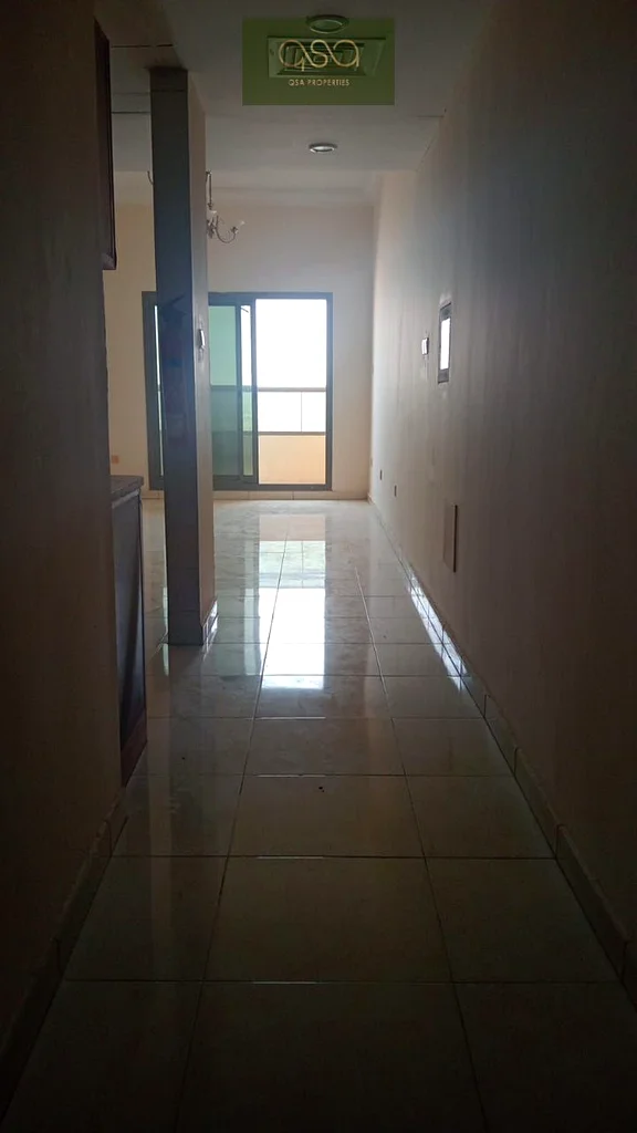شقة فسيحة بغرفة نوم واحدة متاحة للإيجار في برج باراديس ليك B9، إمارات سيتي، عجمان!63715947690497113