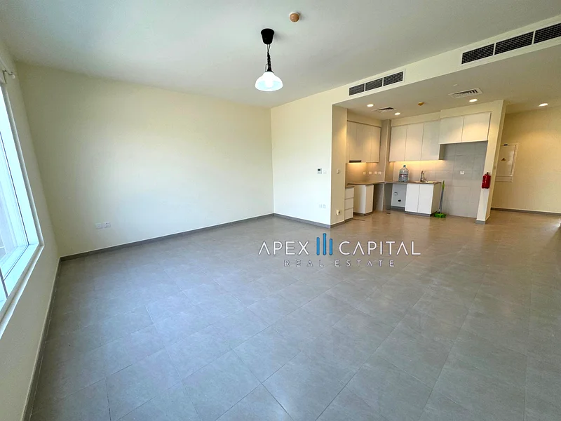 Top Spot | Bright and Cozy Row Home | 2BR63805480309507111
