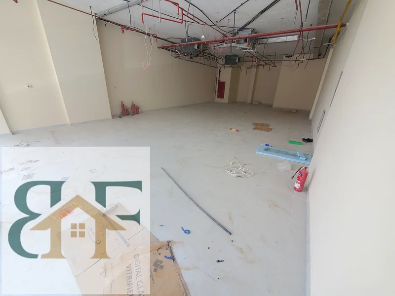 Prime Location bigger size shop with washroom in Muwaileh commercial63622899925763111