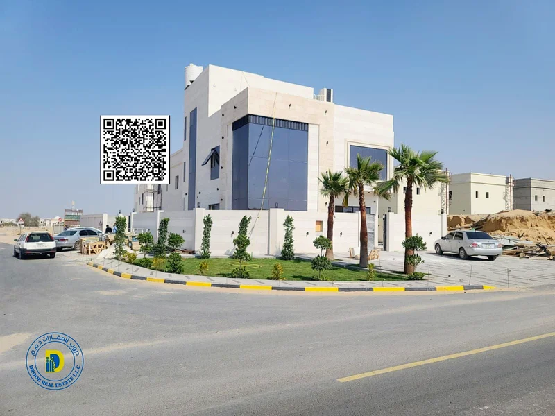 فيلا زاوية مكونة من 6 غرف، وبركة سباحة ومنطقة على السطح مع منطقة جلوس. يشمل السعر رسوم التسجيل ورسوم الملكية.63912903892098110