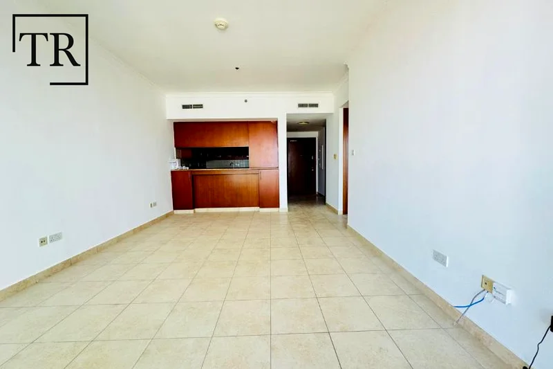 Lake Views | Vacant | Immaculate | Prime Location63809188066050114