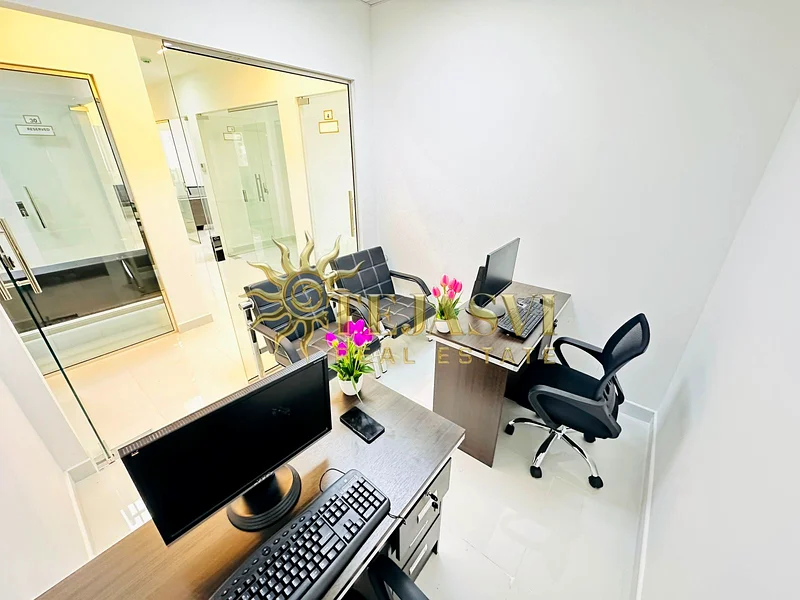 حوّل عملك مع مساحات مكاتب مفروشة بالكامل63619848953729113