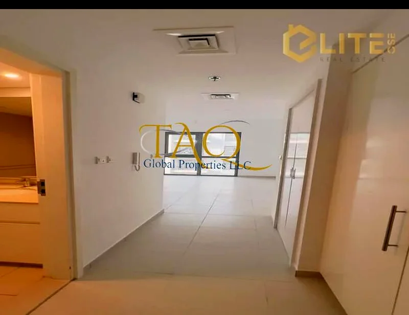 Spacious!!unfurnished studio ready to move@38k 2 chques63654981489538113
