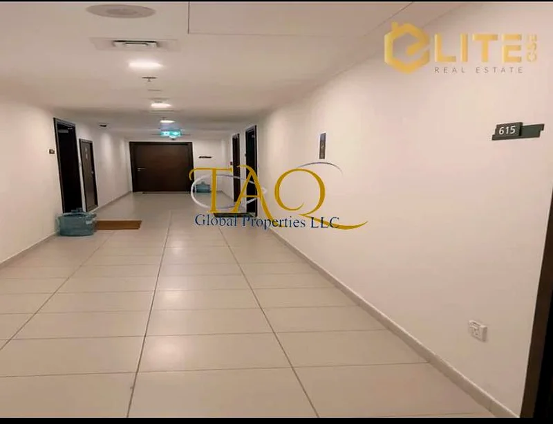 Spacious!!unfurnished studio ready to move@38k 2 chques63654981489538110