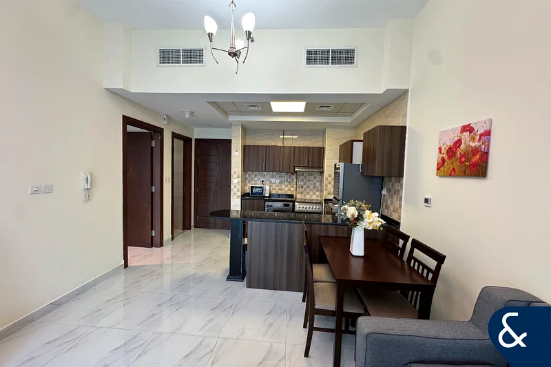 Spacious 1 BR | Upgraded | Prime Location63783845365633113