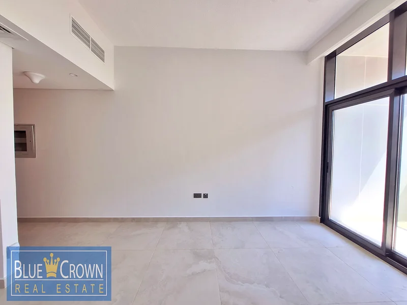 • "Modern Studio with Bright Layout & Excellent Amenities"63739554816002114