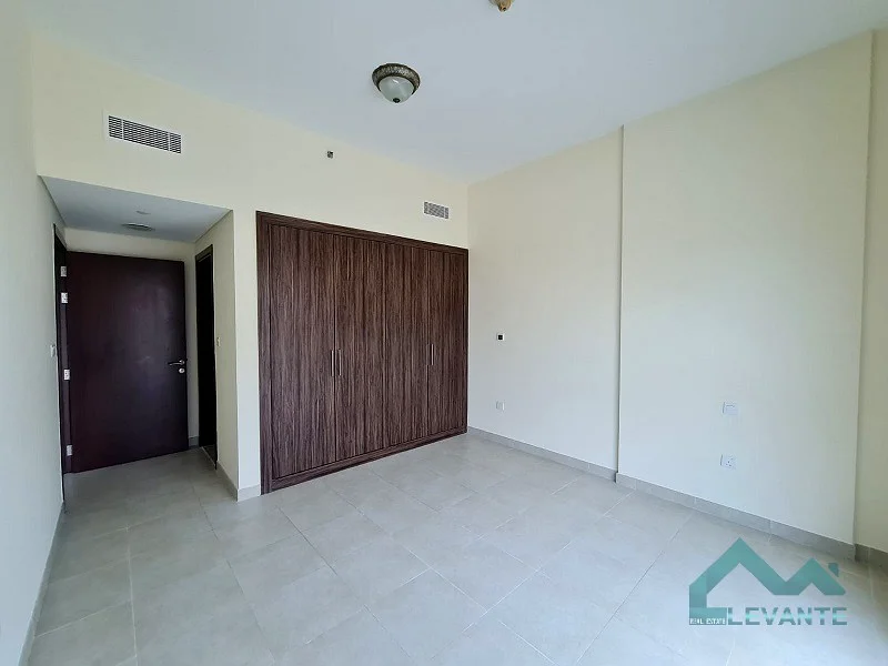 SPACIOUS 1 BHK | STUNNIG VIEW |PRIME LOCATION63934142911106114
