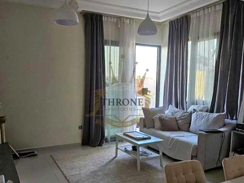 فيلا مكونة من 3 غرف نوم + غرفة خادمة | صف واحد | زاوية النهاية63740867948802111