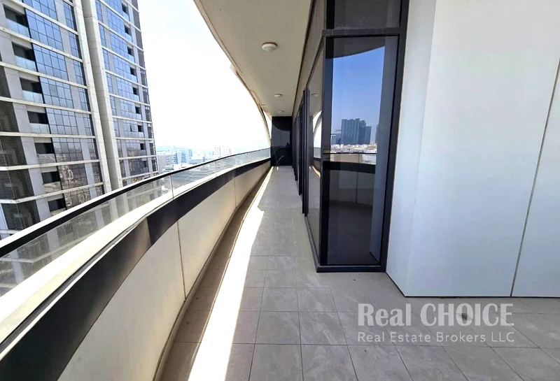 Live in Luxury | Modern Apartment | Spacious63767557232898111
