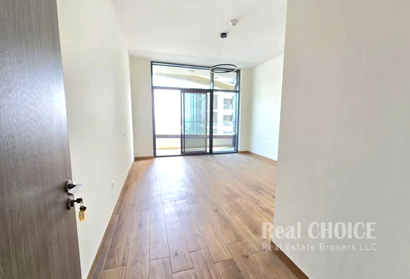 Live in Luxury | Modern Apartment | Spacious63767557232898112
