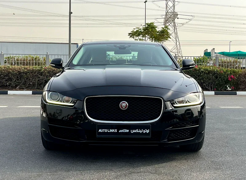 Jaguar • XE • SE • 2.0 Turbo gcc First owner  with 2 keys63613735357187111