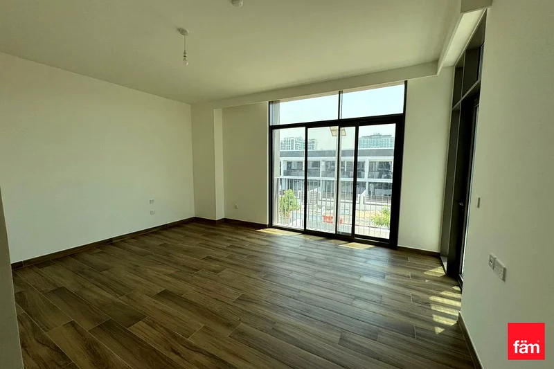 جديد بالكامل | قطعة أرض كبيرة | واسع | شاغر63762313327747111