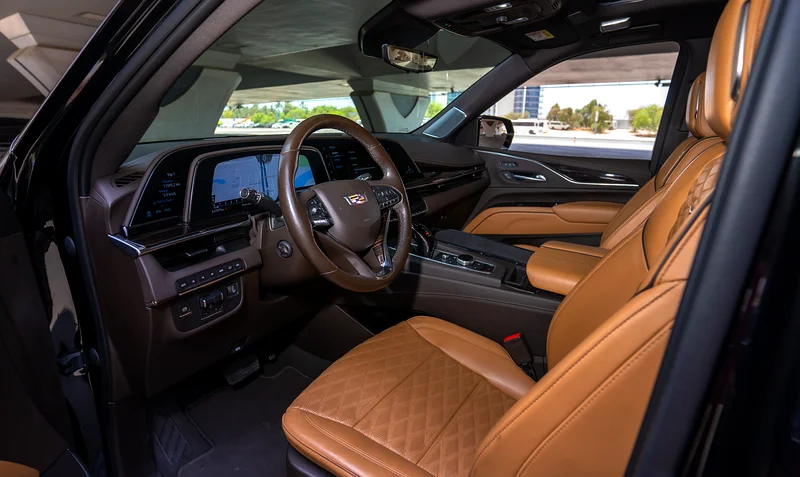 Escalade 60063612058179330114