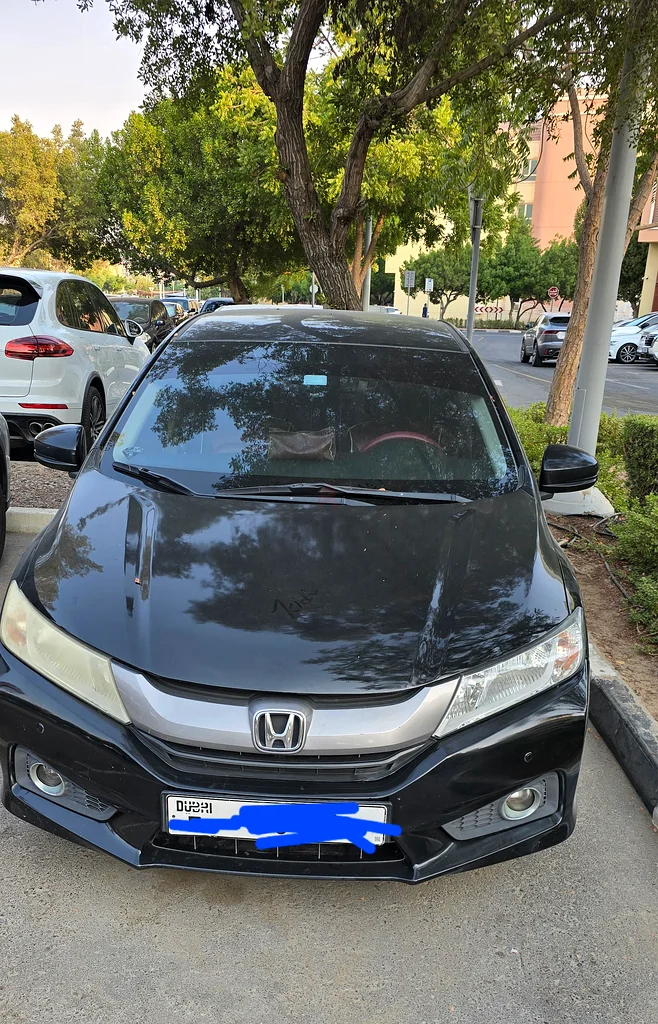 GCC Black Honda City 2016 available in excellent condition63612063311490111