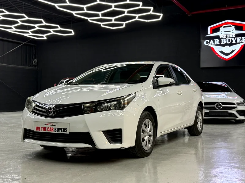 TOYOTA COROLLA 1.6 SE ( BASIC WITH CRUISE CONTROL ) 2015 90000 KMS GCC SPECS 2 KEYS63612452151298118