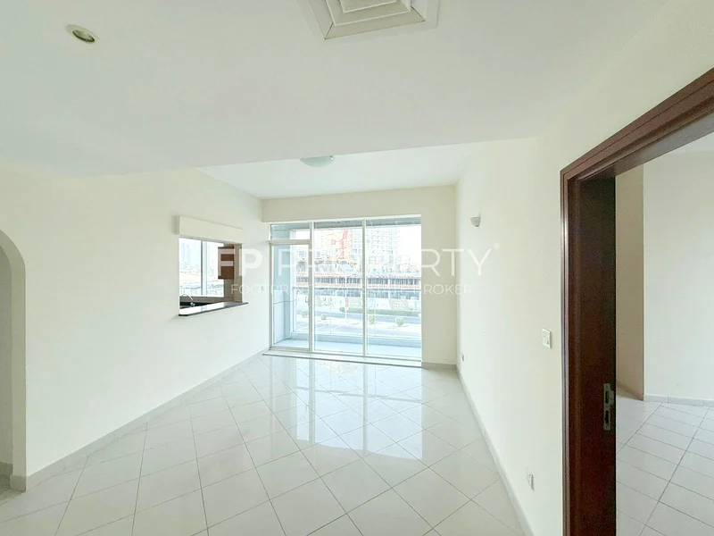 Ready to Move | Spacious and Bright | Unfurnished63734442306049114