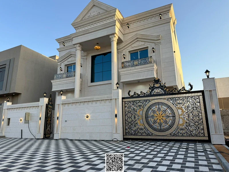 فيلا فاخرة جداً مكونة من طابقين مع سطح، مزودة بواجهة حجرية وتصميم داخلي فاخر جداً بلمسات فندقية فاخرة ومساحة كبيرة63872421165057111