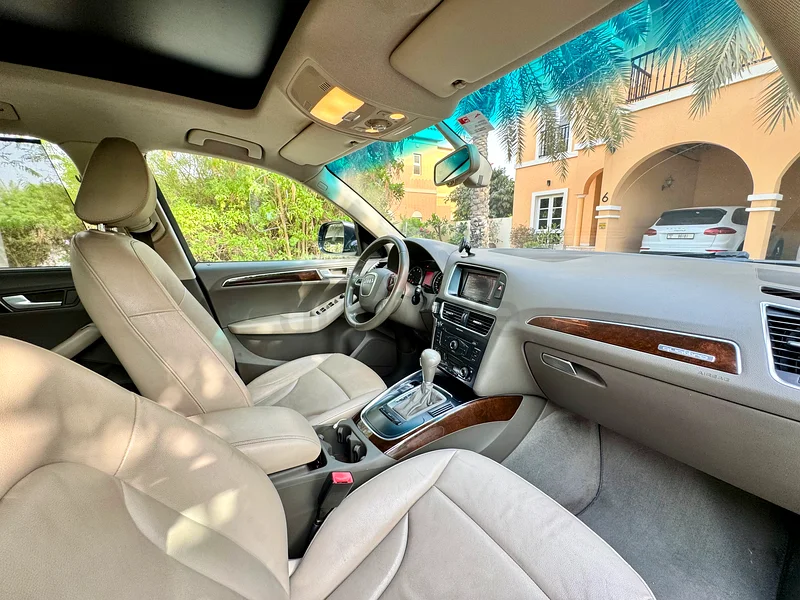 Audi Q5 Quattro S-Line 2012 | Lady Driven | GCC63612087593985114
