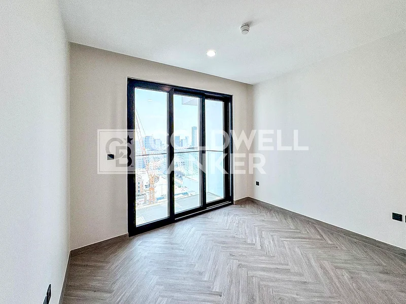 قريب من المول | مطبخ مجهز | جديد بالكامل63784611301635114