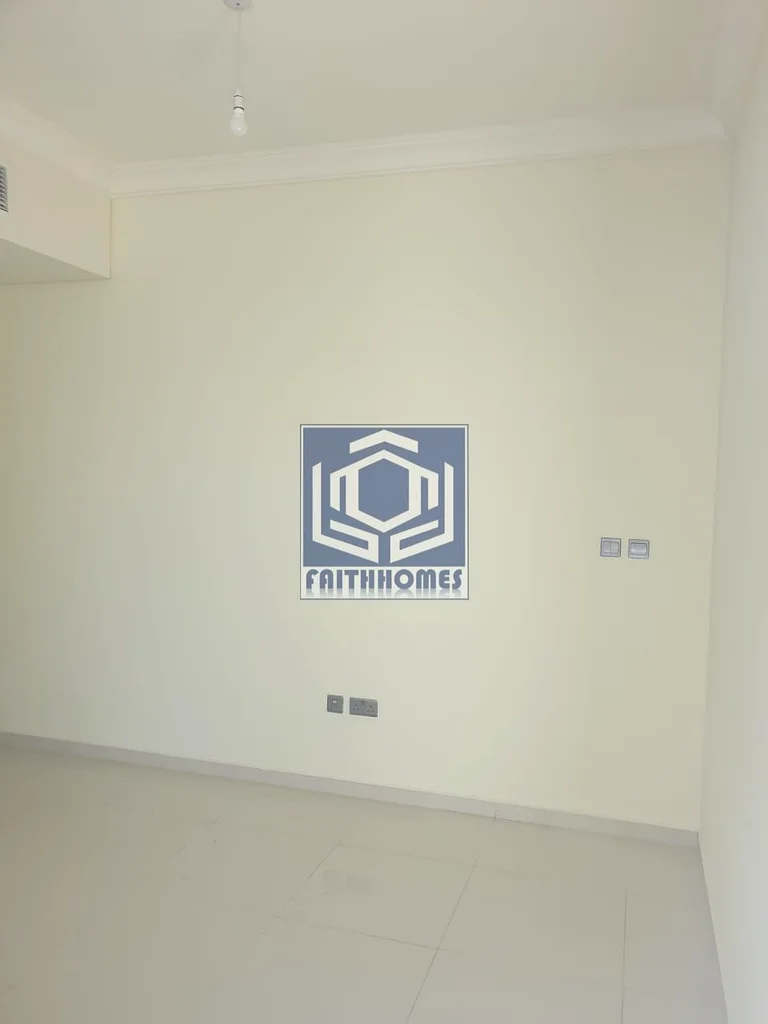 Single Row | RR-EM Type | 3 Bedrooms64003252271490113