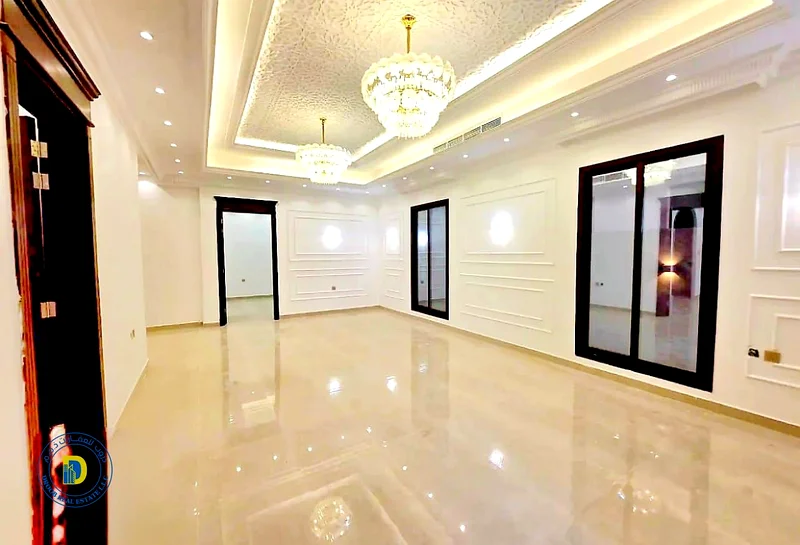 For luxury lovers, a classic villa with 5 rooms, including registration fees, Al-Helio 2 area, super deluxe finishing, freehold , bank financing63905737608833114
